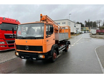 Truck MERCEDES-BENZ