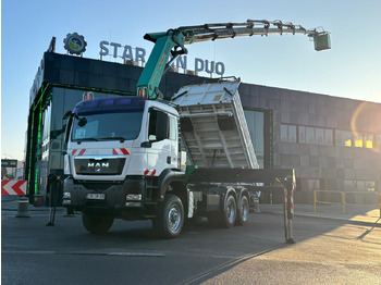 Crane truck
