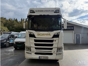 Box truck Scania R520: picture 2 Box truck Scania R520: picture 2