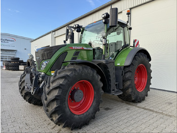Farm tractor FENDT 724 Vario