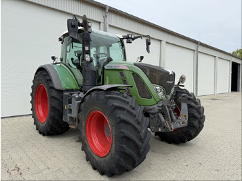 Farm tractor FENDT 724 Vario