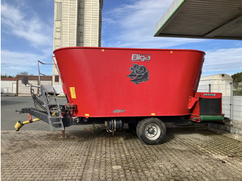 Forage mixer wagon PEECON