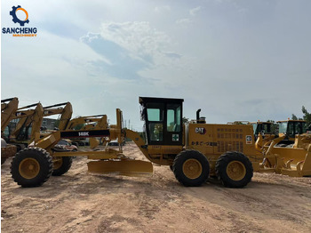 Grader CATERPILLAR 140K