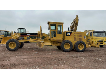 Grader CATERPILLAR 140K