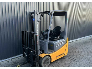 Electric forklift JUNGHEINRICH EFG