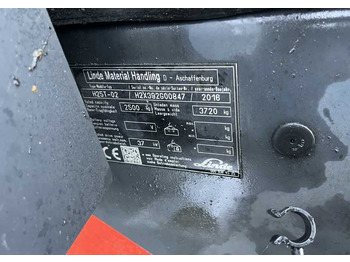 LPG forklift Linde H25T-02: picture 5