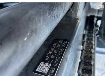 LPG forklift Linde H25T-02: picture 4