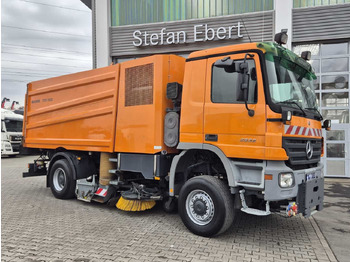 Road sweeper Mercedes-Benz Actros 2032 A 4x4 Bucher STKF 9500 Airport 30x: picture 4