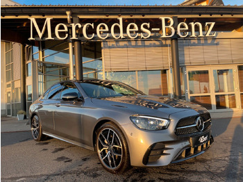 Sedan MERCEDES-BENZ
