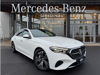 Sedan MERCEDES-BENZ