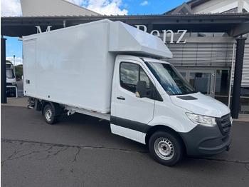 Closed box van MERCEDES-BENZ Sprinter 317