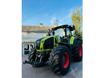 Farm tractor CLAAS Axion 930