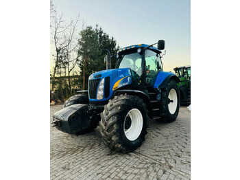 Farm tractor NEW HOLLAND T8040