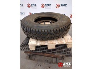 Tire PIRELLI