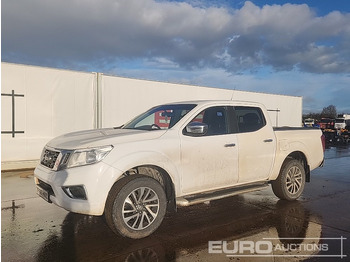 Pickup truck NISSAN Navara