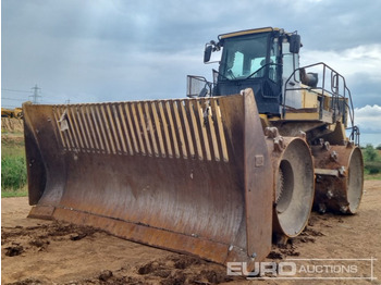 Compactor CATERPILLAR
