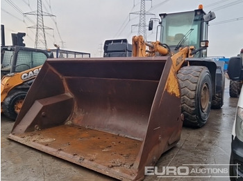 Wheel loader CASE