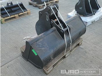 New Bucket Unused 54" Ditching, 12" Digging Bucket 45mm Pin to suit 4-6 Ton Excavator: picture 3 New Bucket Unused 54" Ditching, 12" Digging Bucket 45mm Pin to suit 4-6 Ton Excavator: picture 3
