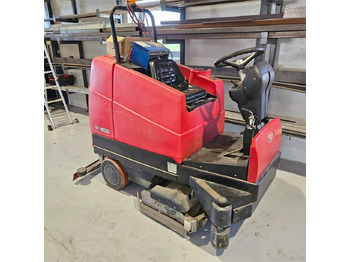 Scrubber dryer
