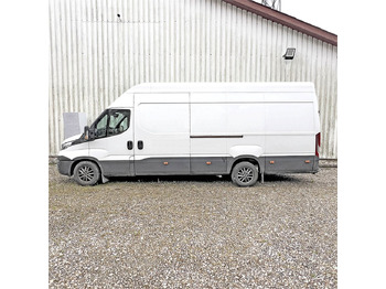 Panel van Iveco 35s18: picture 5