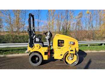 Compactor CATERPILLAR