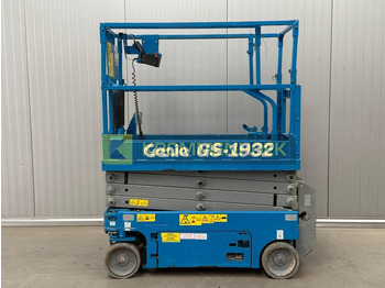 Scissor lift GENIE