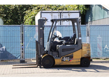 Electric forklift CATERPILLAR