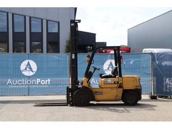 Diesel forklift CATERPILLAR DP