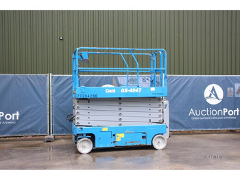 Scissor lift GENIE