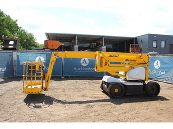 Articulated boom NIFTYLIFT