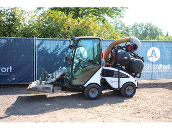 Road sweeper NILFISK