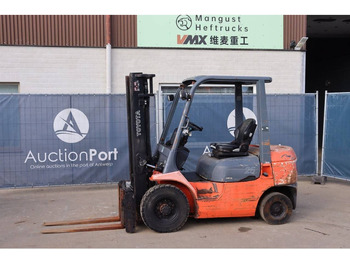 Diesel forklift TOYOTA FDF 25