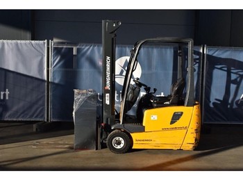 Electric forklift Toyota 8FDF25: picture 1
