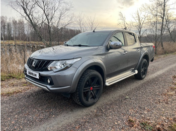Pickup truck MITSUBISHI L200