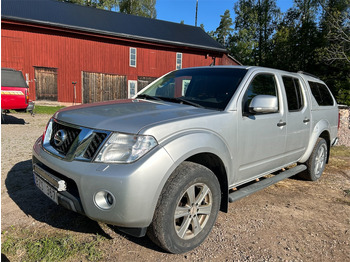 Pickup truck NISSAN