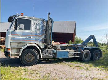 Hook lift truck SCANIA R142
