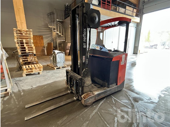 Reach truck TOYOTA