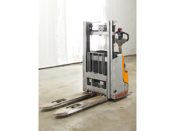 Stacker STILL