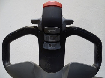 Stacker Still EXV16: picture 3 Stacker Still EXV16: picture 3