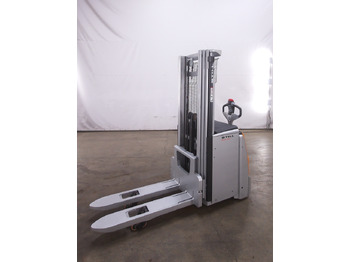 Stacker STILL