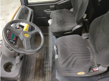 Tow tractor Still R07-25: picture 3 Tow tractor Still R07-25: picture 3