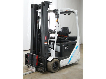 Electric forklift