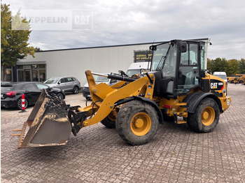 Wheel loader CATERPILLAR 908M