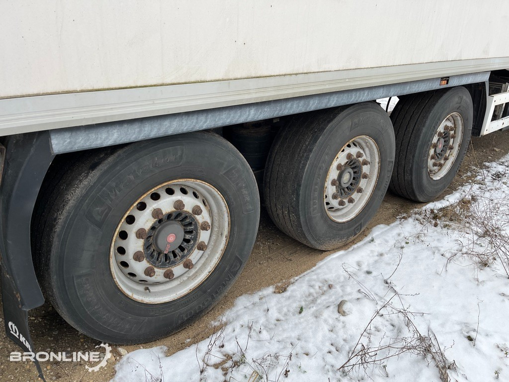 Refrigerator semi-trailer 2003 KRONE SDR 27 Refrigerator semi trailer: picture 17 Refrigerator semi-trailer 2003 KRONE SDR 27 Refrigerator semi trailer: picture 17