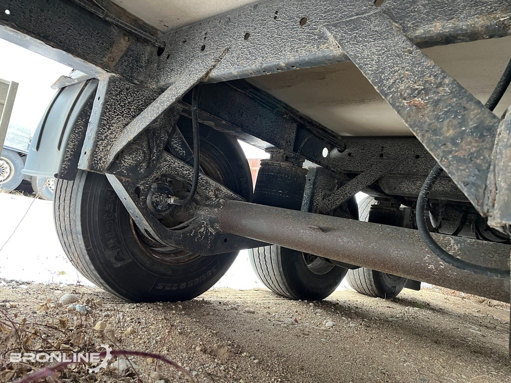 Refrigerator semi-trailer 2003 KRONE SDR 27 Refrigerator semi trailer: picture 8 Refrigerator semi-trailer 2003 KRONE SDR 27 Refrigerator semi trailer: picture 8