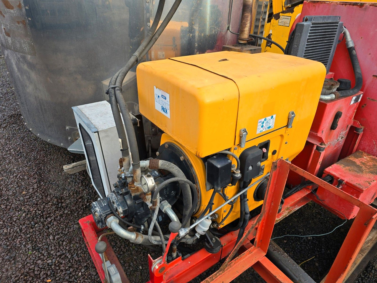 Asphaltkocher R. Kolberg ATK H 12 Baujahr 2010 - Asphalt machine: picture 3 Asphaltkocher R. Kolberg ATK H 12 Baujahr 2010 - Asphalt machine: picture 3