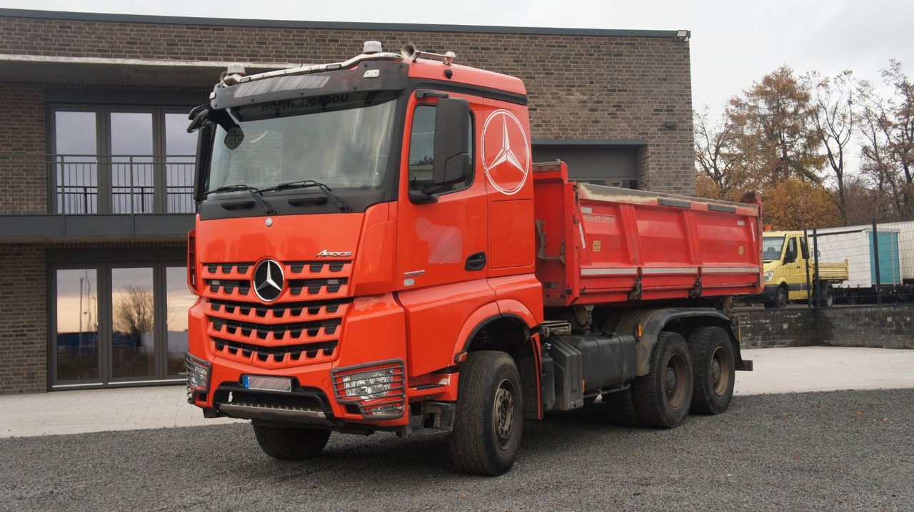 Mercedes-Benz Actros 2663 Dreiseitenkipper Meiller Bordmatik - Tipper: picture 2 Mercedes-Benz Actros 2663 Dreiseitenkipper Meiller Bordmatik - Tipper: picture 2