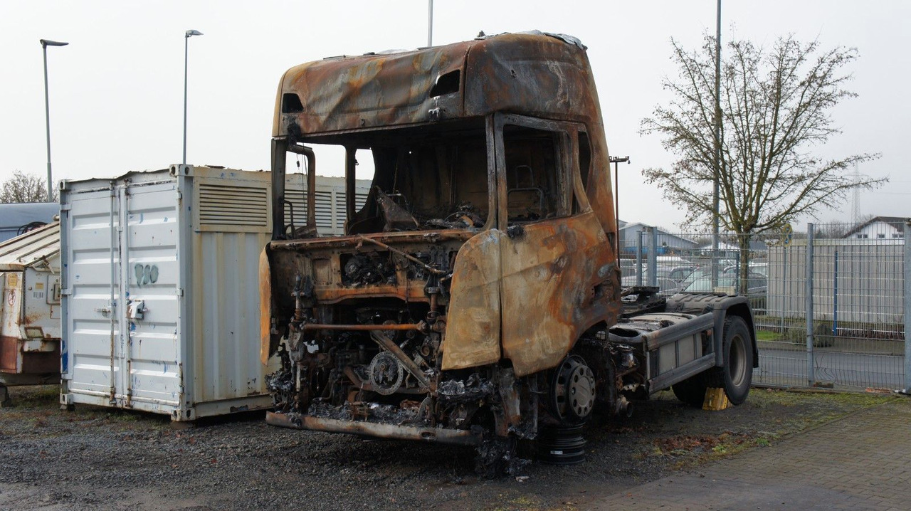 Scania R500 Brandschaden - Tractor unit: picture 1 Scania R500 Brandschaden - Tractor unit: picture 1