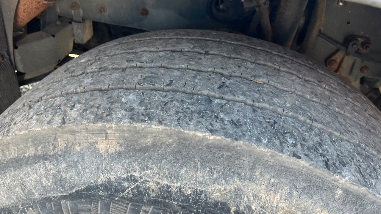 Skip loader truck Volvo FM 500 Absetzkipper Retarder VDL Volvo FM 500 Absetzkipper Retarder VDL: picture 9 Skip loader truck Volvo FM 500 Absetzkipper Retarder VDL Volvo FM 500 Absetzkipper Retarder VDL: picture 9