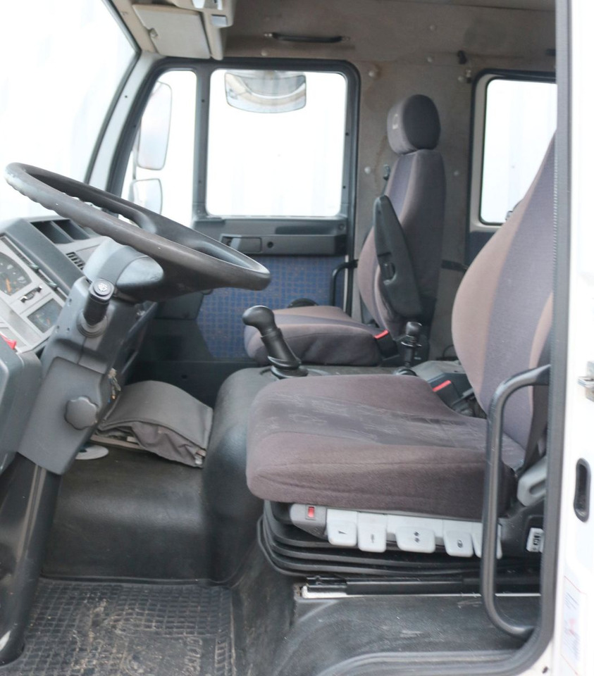 MAN 8.150 LE DOKA KOFFER + LBW + AHK / Wohnmobil - Closed box van, Combi van: picture 4 MAN 8.150 LE DOKA KOFFER + LBW + AHK / Wohnmobil - Closed box van, Combi van: picture 4